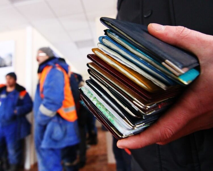 Житель Екатеринбурга сознался в незаконной прописке 20 тыс. иностранцев