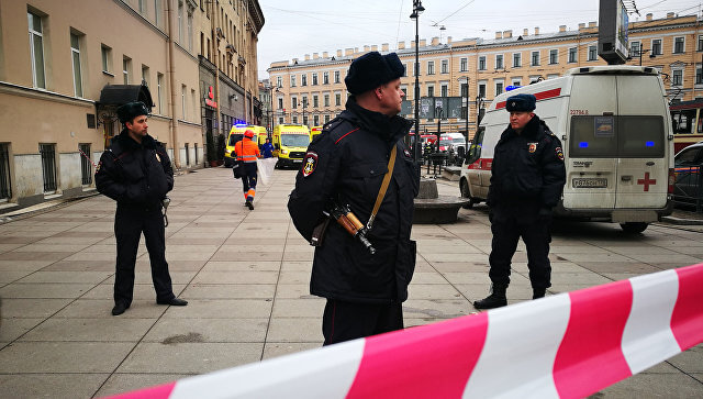 Взорвавшие бомбу у поста ГИБДД петербуржцы получили почти по 20 лет строгого режима  