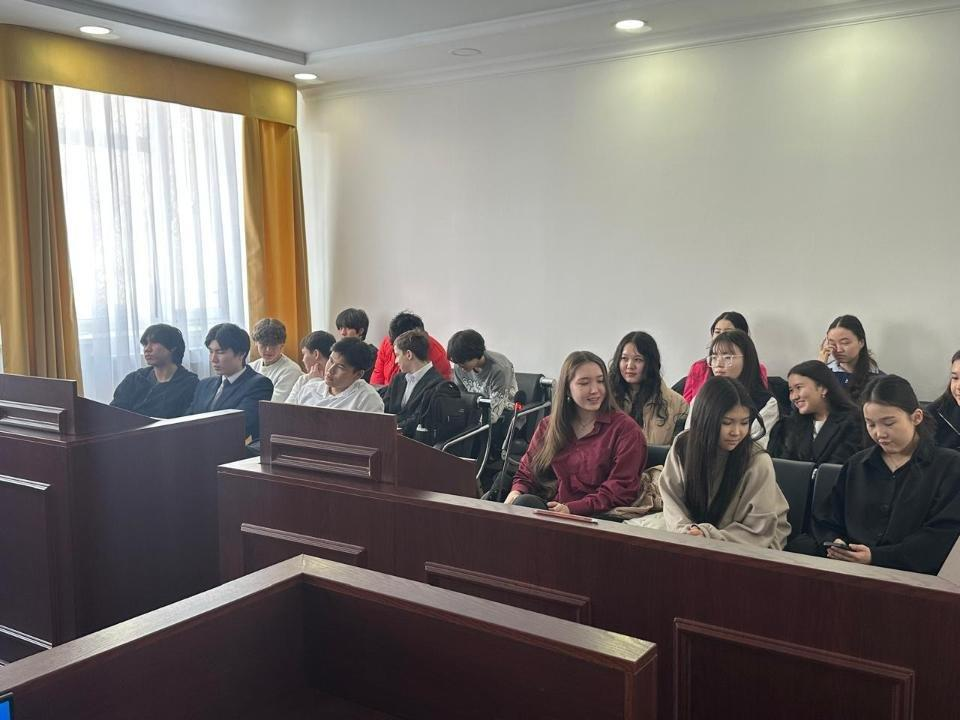 В столице Казахстана молодежи наглядно показали, к чему может привести путь насилия и радикализма